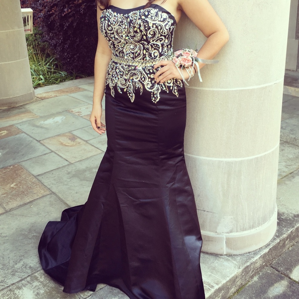 Mac Duggal Prom Dress size 8